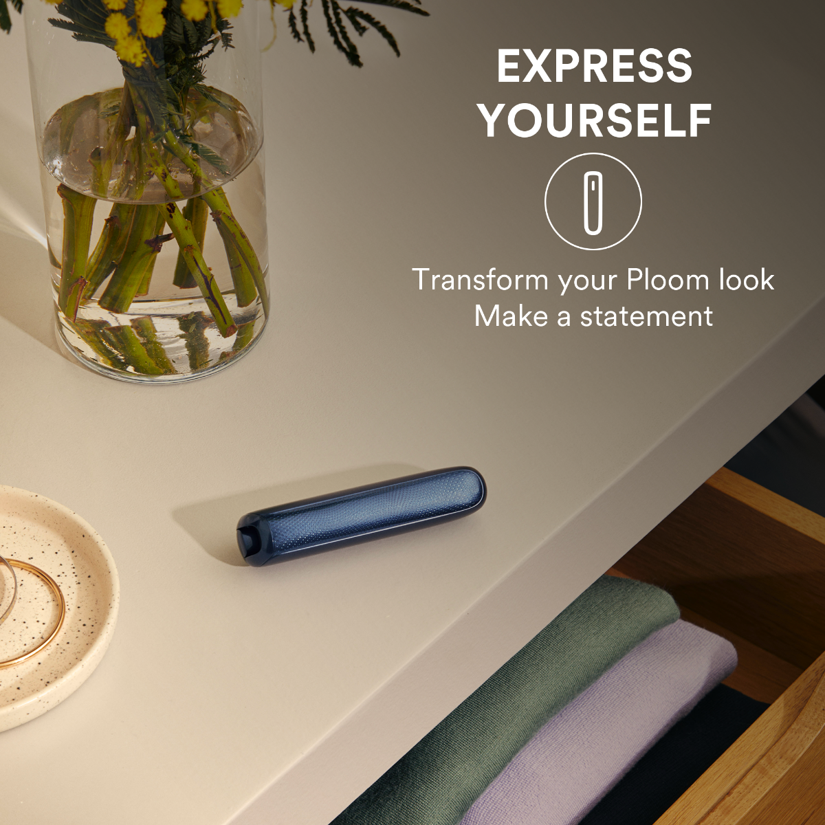 Ploom AURA front panel in Amazon Green: express yourself with different vibrant colors.