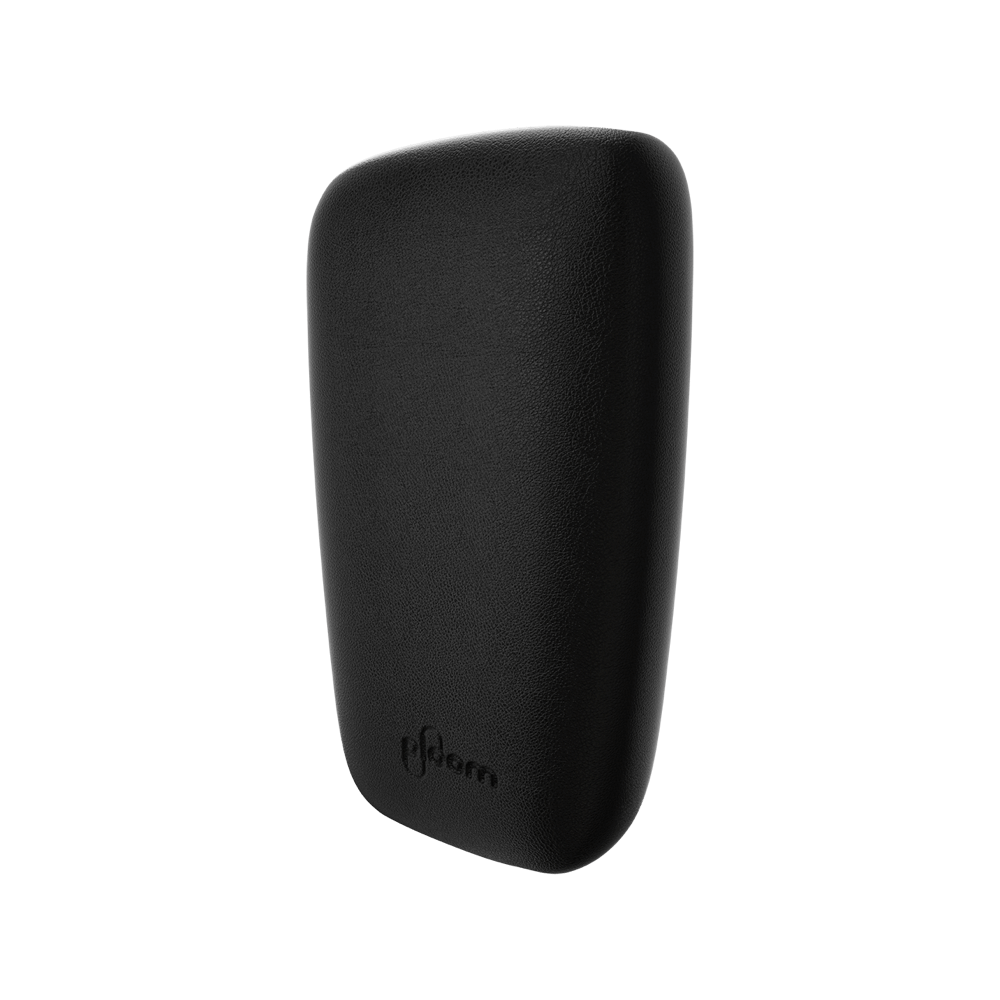 Vue frontale du back cover en cuir noir pour Ploom X Advanced
